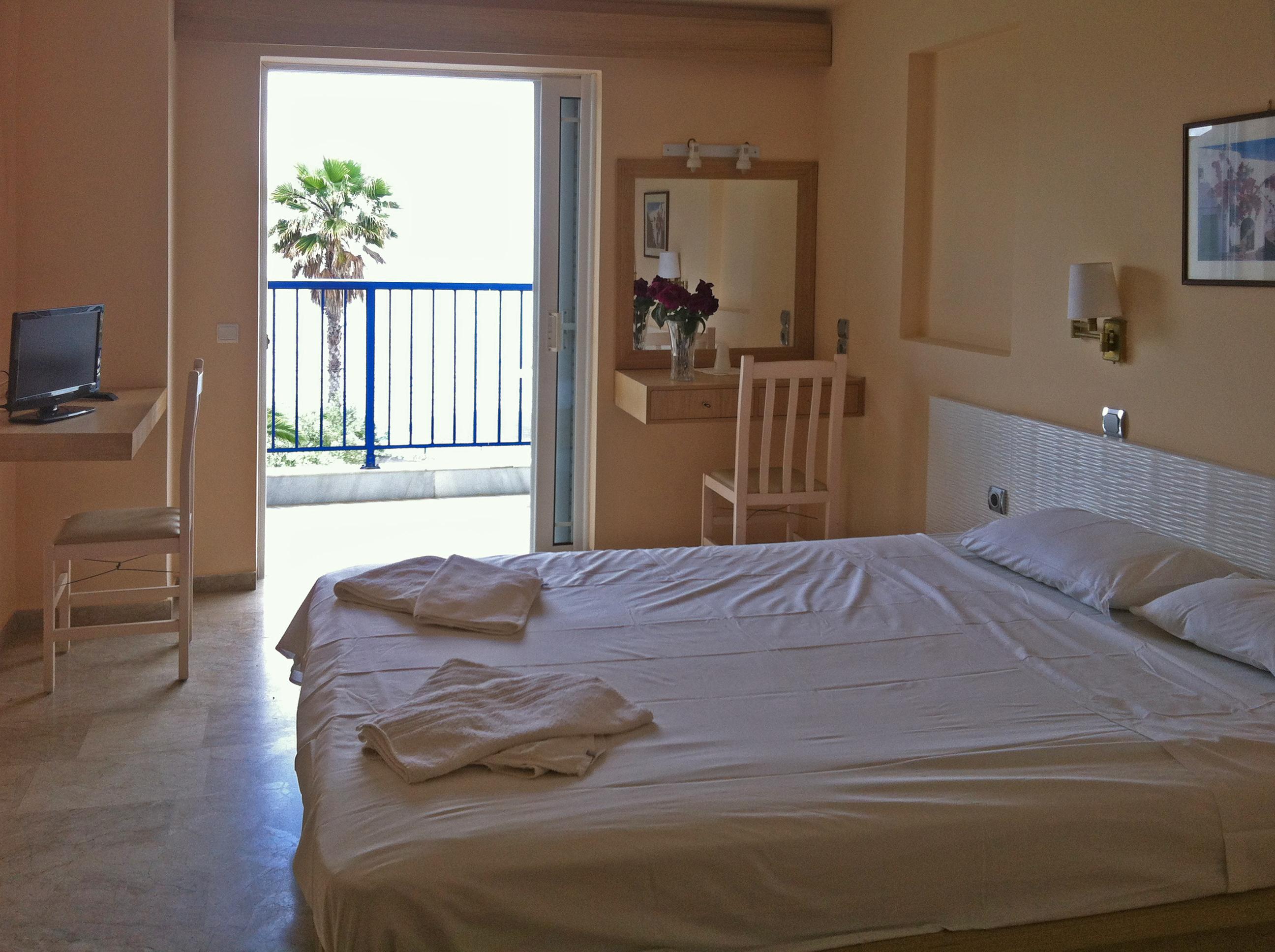 Hotel Golden Sun Finikounta Buitenkant foto