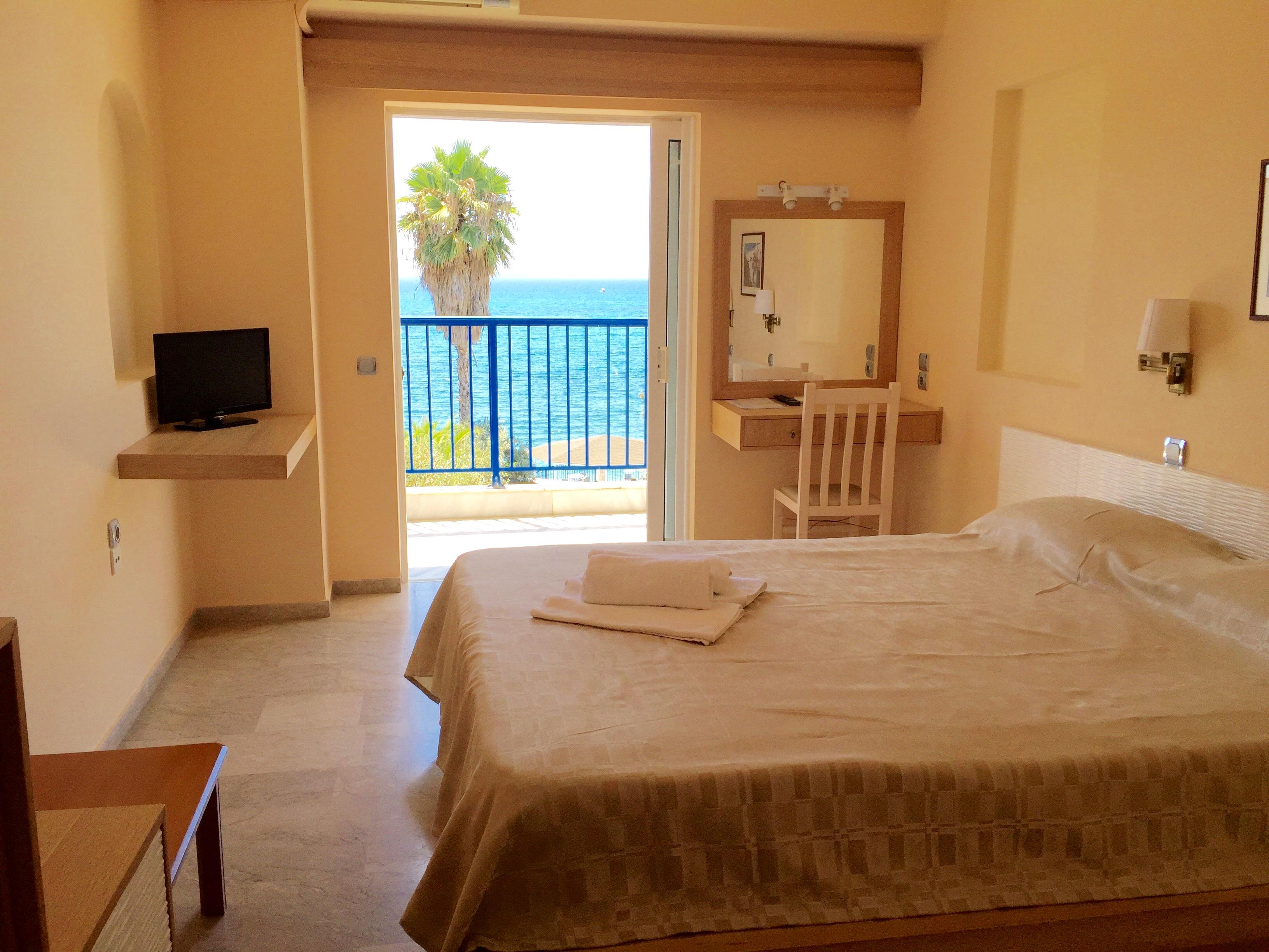 Hotel Golden Sun Finikounta Buitenkant foto