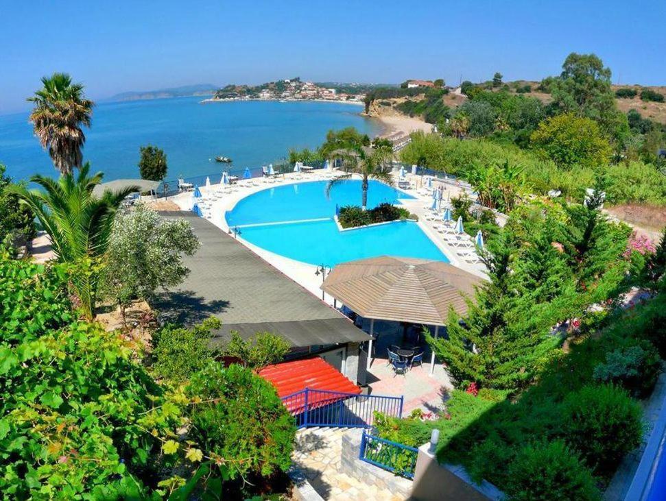 Hotel Golden Sun Finikounta Buitenkant foto