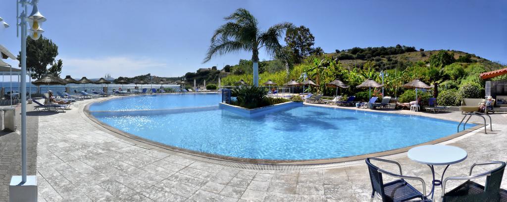 Hotel Golden Sun Finikounta Buitenkant foto